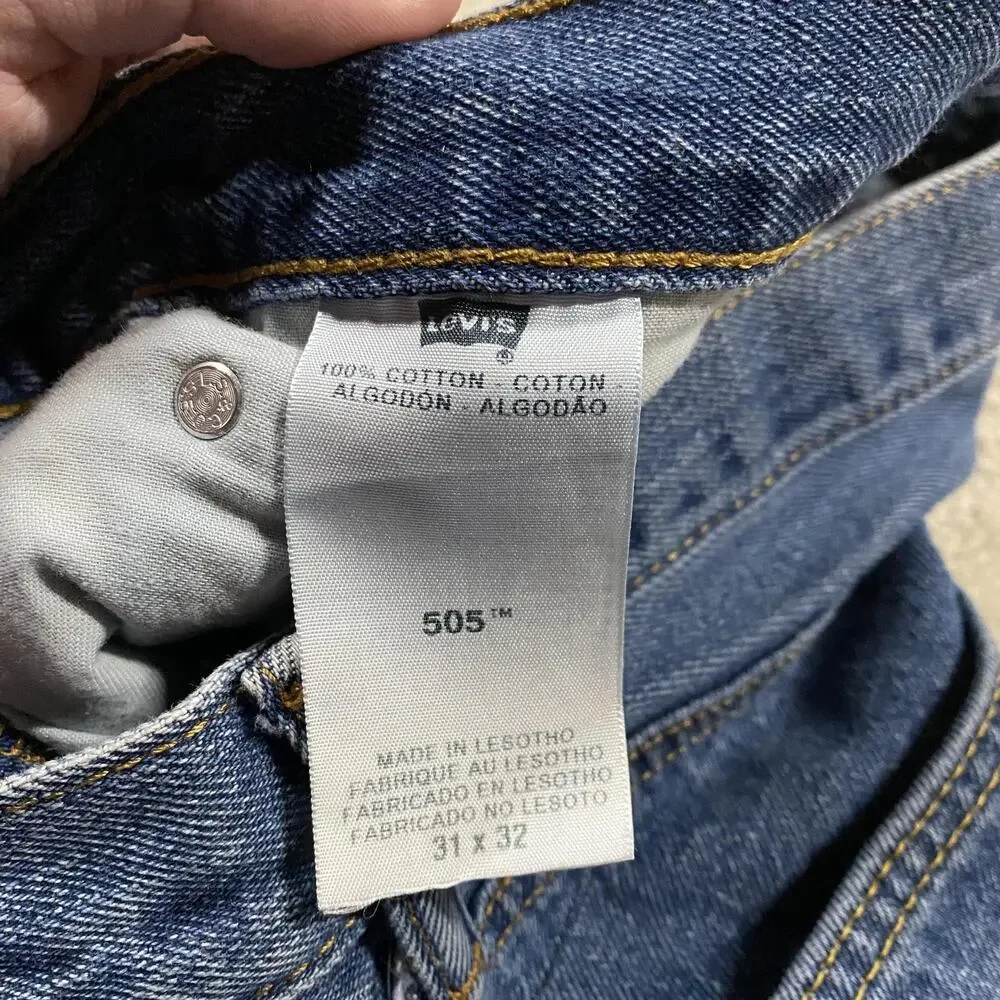 Levis 505 Jeans Mens 31x32 Blue Medium Wash Straight Zip Fly Regular Fit Denim